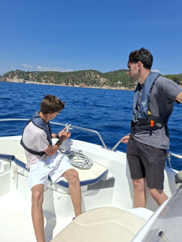 WhatsApp Image 2025-11-17 at 10.35.52 (1)